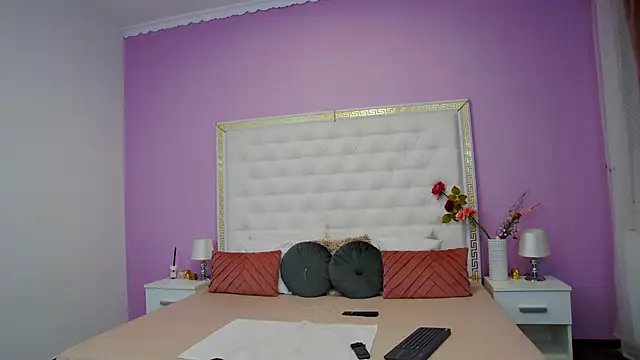 Lenna Paul online show from March 2025 04:13:01 AM