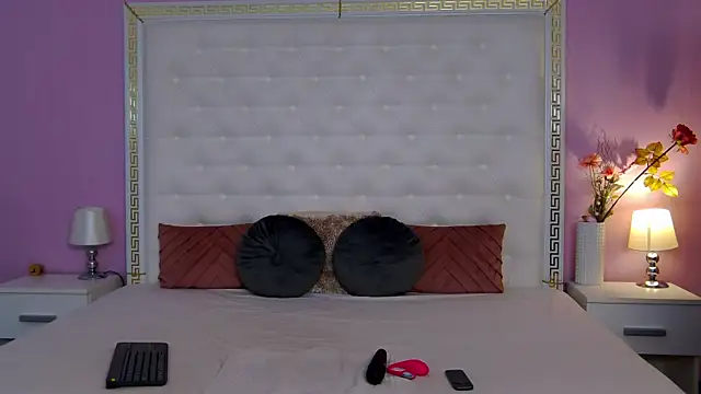 Lenna Paul online show from July 2026 04:26:02 AM