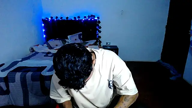 Snapshot of freddy_romas chatting on September 2025 01:09:02 AM freddy romas online show from September 2025 01:09:02 AM