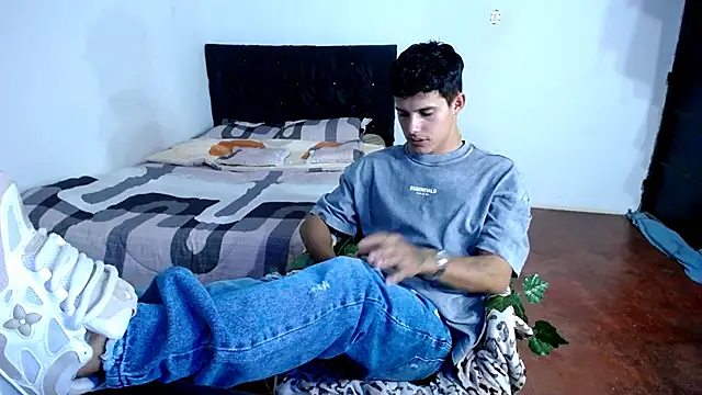 Snapshot of freddy_romas chatting on September 2025 01:55:01 AM freddy romas online show from September 2025 01:55:01 AM