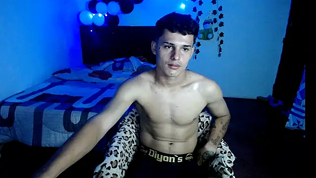 Snapshot of freddy_romas chatting on October 2025 01:05:02 AM freddy romas online show from October 2025 01:05:02 AM