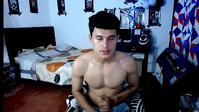 Snapshot of freddy_romas chatting on March 2026 07:40:01 PM freddy romas online show from March 2026 07:40:01 PM
