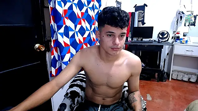 Snapshot of freddy_romas chatting on March 2026 04:21:01 PM freddy romas online show from March 2026 04:21:01 PM