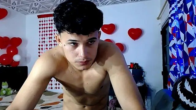 Snapshot of freddy_romas chatting on April 2026 12:33:01 PM freddy romas online show from April 2026 12:33:01 PM
