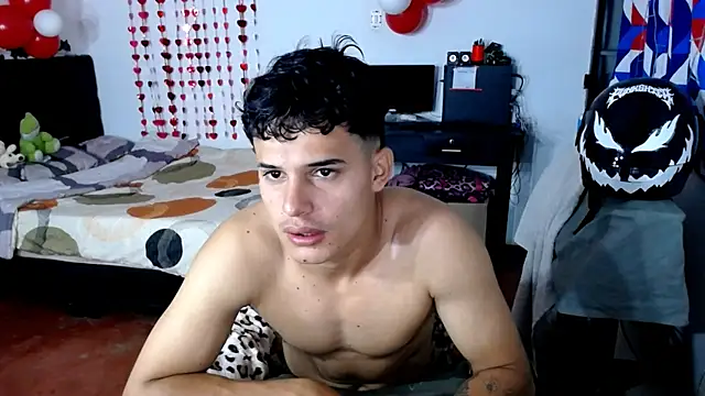 Snapshot of freddy_romas chatting on April 2026 11:39:02 AM freddy romas online show from April 2026 11:39:02 AM