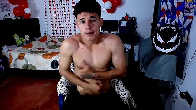 Snapshot of freddy_romas chatting on April 2026 11:20:01 AM freddy romas online show from April 2026 11:20:01 AM
