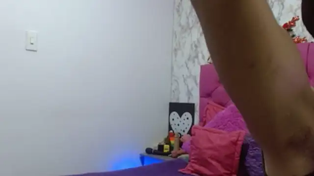 AlexaFontana online show from April 2026 11:51:02 PM