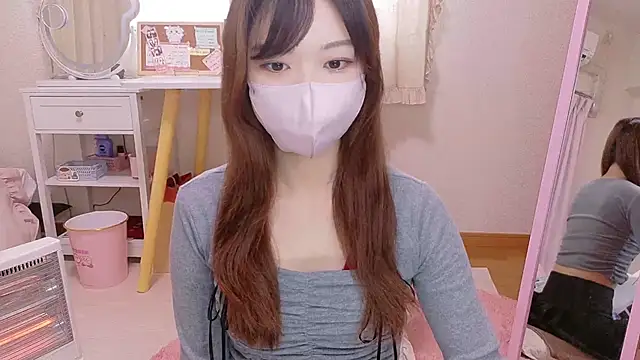 Snapshot of HANApipi chatting on December 2024 03:45:02 AM HANApipi online show from December 2024 03:45:02 AM