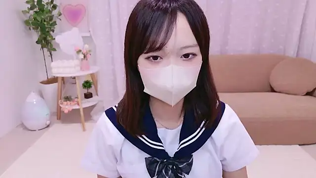 Snapshot of HANApipi chatting on October 2025 04:44:02 AM HANApipi online show from October 2025 04:44:02 AM