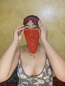 Snapshot of Lalou chatting on December 2024 11:40:02 AM Lalou online show from December 2024 11:40:02 AM