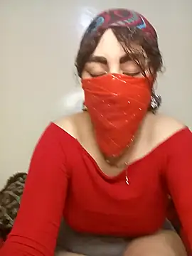 Snapshot of Lalou chatting on December 2024 05:26:01 PM Lalou online show from December 2024 05:26:01 PM