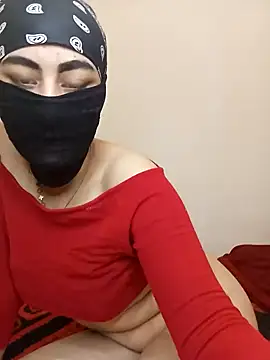 Snapshot of Lalou chatting on February 2025 10:02:02 AM Lalou online show from February 2025 10:02:02 AM