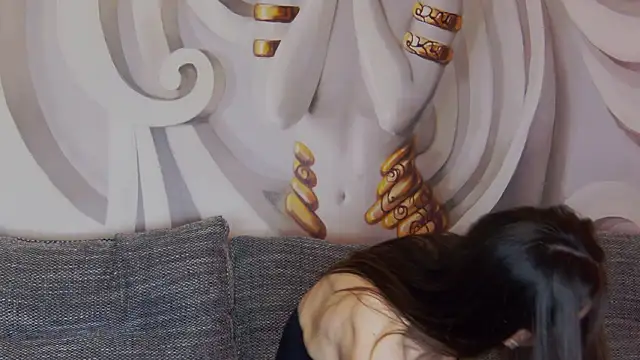 hailey peach online show from February 2026 06:09:01 PM