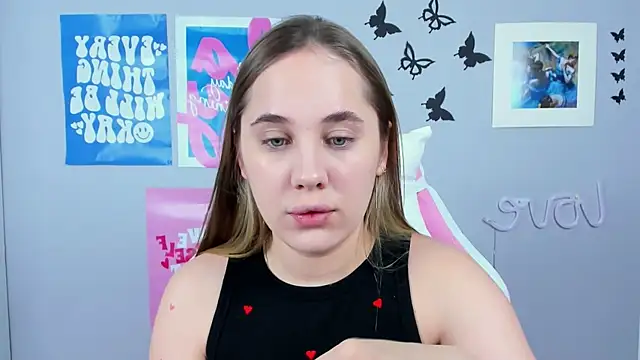 Snapshot of MiaMilas chatting on February 2025 06:40:01 AM MiaMilas online show from February 2025 06:40:01 AM