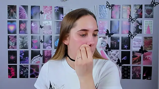 Snapshot of MiaMilas chatting on February 2025 07:50:01 AM MiaMilas online show from February 2025 07:50:01 AM