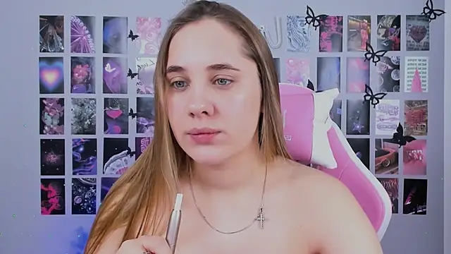 Snapshot of MiaMilas chatting on March 2025 06:24:01 AM MiaMilas online show from March 2025 06:24:01 AM