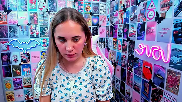 Snapshot of MiaMilas chatting on September 2025 02:55:01 PM MiaMilas online show from September 2025 02:55:01 PM