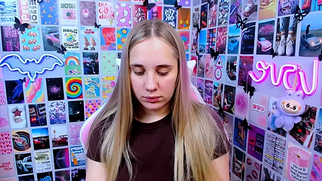 Snapshot of MiaMilas chatting on January 2026 03:36:01 PM MiaMilas online show from January 2026 03:36:01 PM