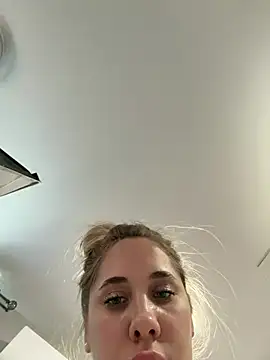 MiaMilas online show from July 2026 01:57:01 PM