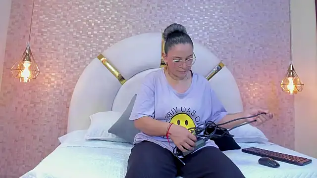 sophie 1 online show from March 2025 03:03:02 AM