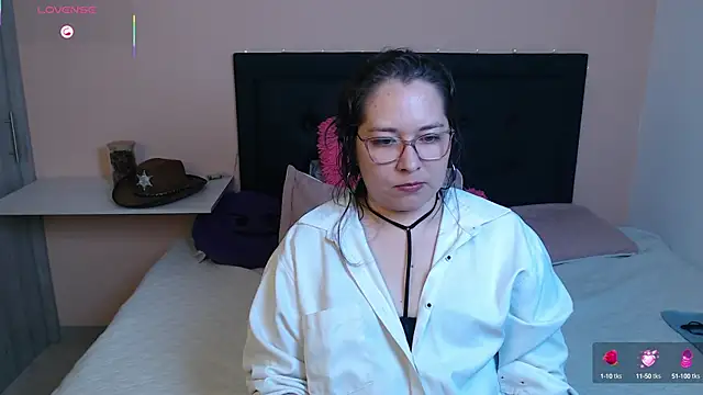 May Carlier online show from October 2025 03:07:02 AM