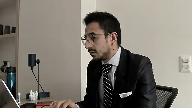 pablo-rincon95 online show from January 2025 05:12:02 PM