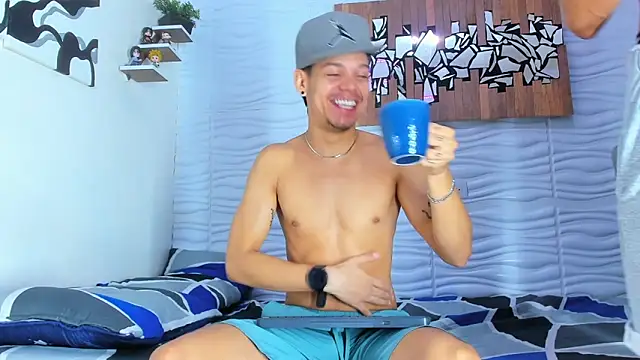 Snapshot of Friendsofeverything_ chatting on September 2025 01:36:01 PM Friendsofeverything online show from September 2025 01:36:01 PM