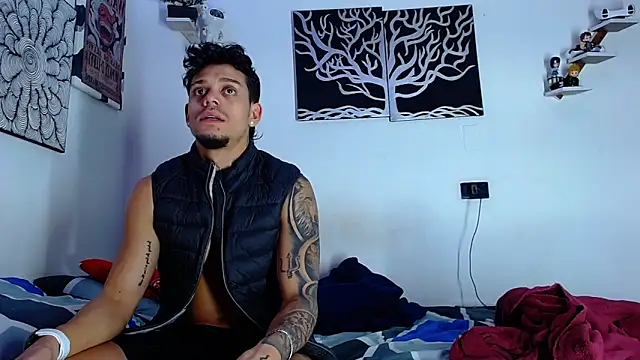 Friendsofeverything  online show from May 2026 01:00:01 AM