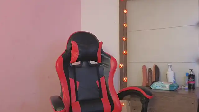 Alisson Freckles online show from February 2026 01:47:02 AM