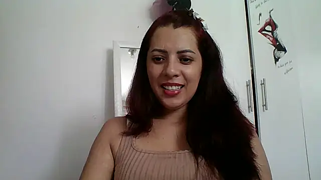 Snapshot of Anne_kis chatting on December 2024 06:34:02 PM Anne kis online show from December 2024 06:34:02 PM