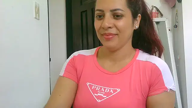 Snapshot of Anne_kis chatting on September 2025 05:35:01 PM Anne kis online show from September 2025 05:35:01 PM