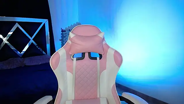 Snapshot of merlin-18 chatting on October 2025 03:29:02 AM merlin-18 online show from October 2025 03:29:02 AM