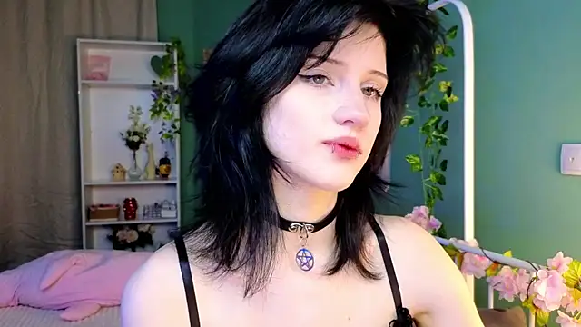 dark vamp  online show from November 2025 04:08:02 PM