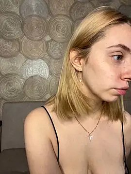 Snapshot of Kitty_Katrine chatting on October 2025 06:15:02 AM Kitty Katrine online show from October 2025 06:15:02 AM