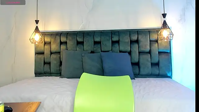 angelswets online show from September 2025 01:03:01 PM