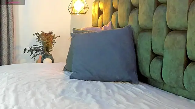 angelswets online show from October 2025 02:46:01 PM