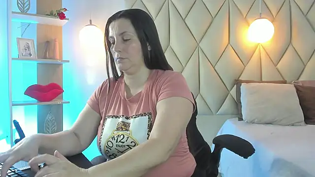 angelswets online show from May 2026 01:50:01 PM