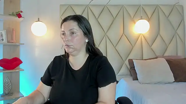 angelswets online show from June 2026 02:01:01 PM