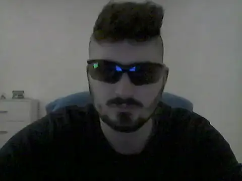 Snapshot of Hkl95555 chatting on December 2024 05:42:01 PM Hkl95555 online show from December 2024 05:42:01 PM