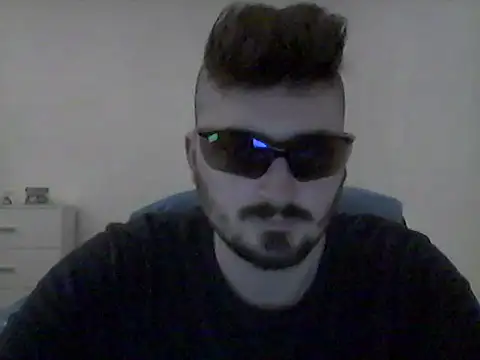 Snapshot of Hkl95555 chatting on December 2024 09:18:02 PM Hkl95555 online show from December 2024 09:18:02 PM