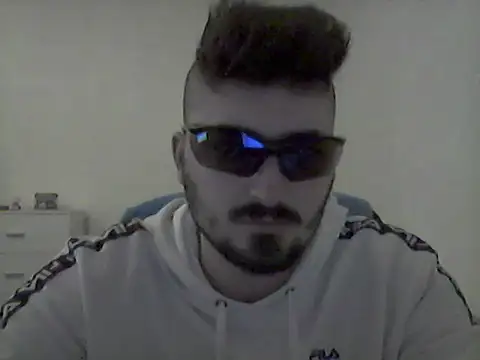 Snapshot of Hkl95555 chatting on December 2024 10:10:02 PM Hkl95555 online show from December 2024 10:10:02 PM