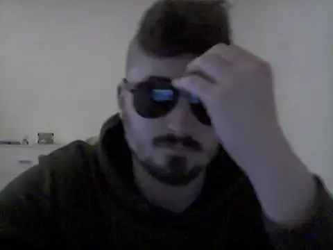 Snapshot of Hkl95555 chatting on December 2024 04:22:01 PM Hkl95555 online show from December 2024 04:22:01 PM