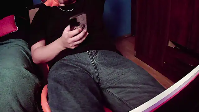 Snapshot of pisceslost chatting on September 2025 12:45:01 AM pisceslost online show from September 2025 12:45:01 AM