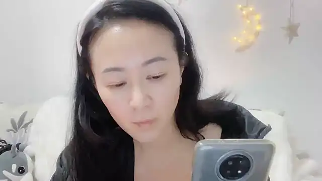 Snapshot of fanfan-FF chatting on December 2024 12:42:01 PM fanfan-FF online show from December 2024 12:42:01 PM