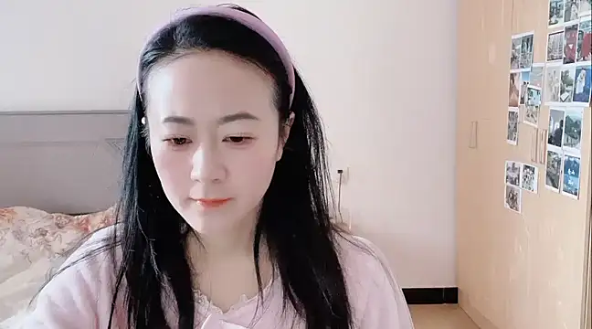 Snapshot of fanfan-FF chatting on February 2025 02:06:02 AM fanfan-FF online show from February 2025 02:06:02 AM