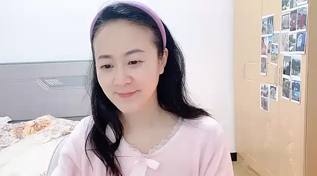 Snapshot of fanfan-FF chatting on February 2025 12:28:01 PM fanfan-FF online show from February 2025 12:28:01 PM