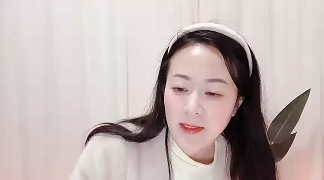 Snapshot of fanfan-FF chatting on March 2025 02:01:02 AM fanfan-FF online show from March 2025 02:01:02 AM