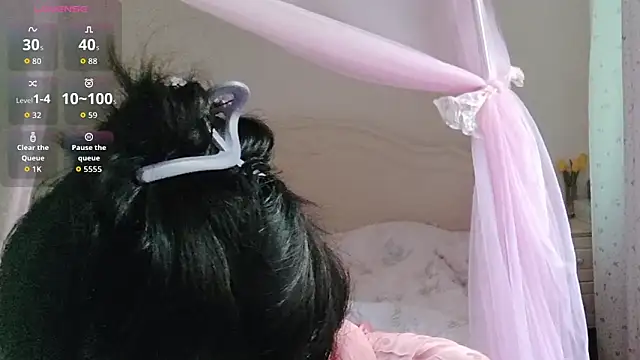 Snapshot of fanfan-FF chatting on October 2025 12:38:01 AM fanfan-FF online show from October 2025 12:38:01 AM