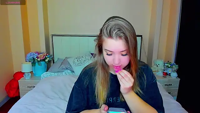 Snapshot of AlexissM chatting on November 2025 05:06:01 AM AlexissM online show from November 2025 05:06:01 AM