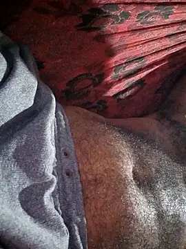 Snapshot of 68_Toni chatting on November 2025 11:21:02 PM 68 Toni online show from November 2025 11:21:02 PM